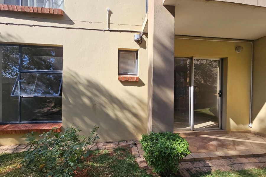 To Let 2 Bedroom Property for Rent in Geelhoutpark North West